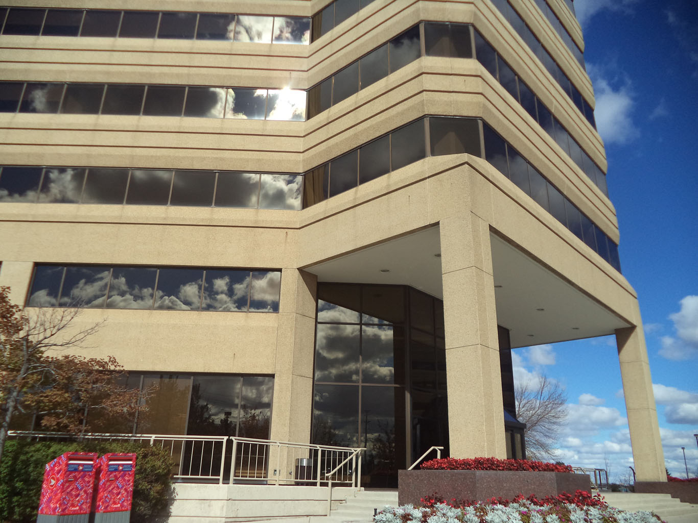 Zemlar - 6733 Mississauga Road